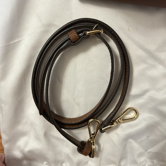 Michael Kora large tote with removable crossbody - Picture 6 of 9